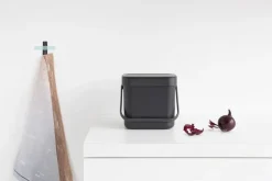 Skraldespande<Brabantia Affaldsspand m/låg sort. kon. 3 ltr