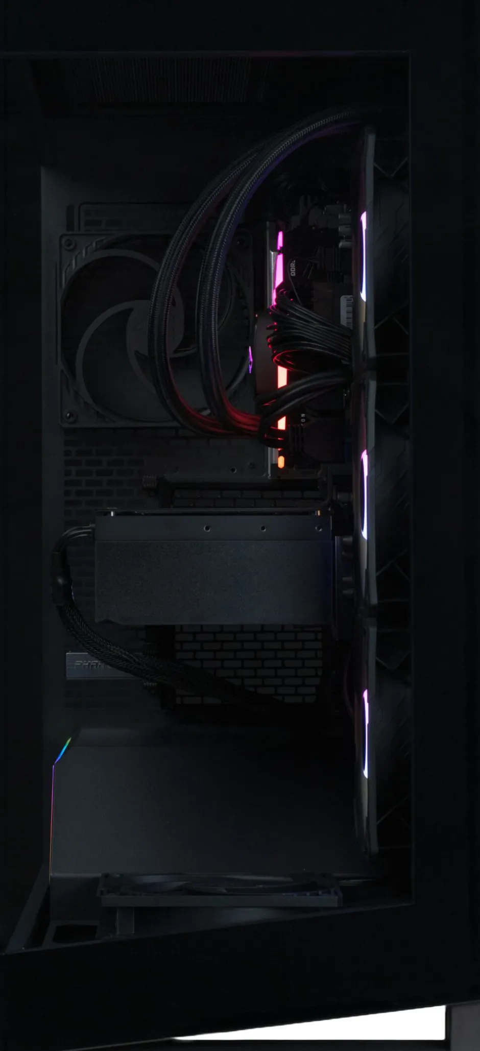 Elektronik<Shark Gaming Almighty TR906 - 5090 Gaming PC