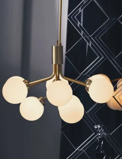 Pendler<Nuura Apiales 9, brushed brass / opal