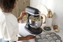 Køkkenmaskiner<KitchenAid Artisan røremaskine, 6,6 l Cast iron black