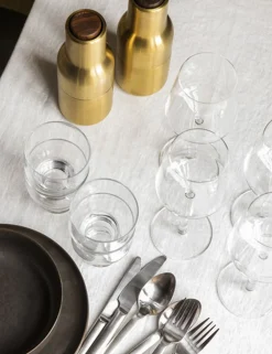 Køkkenartikler<Audo Copenhagen Bottle Grinder, Brushed Brass, Waln