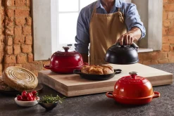 Bageartikler<Le Creuset Brød Form 24 cm Cerise
