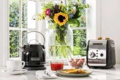 Køkkenmaskiner<KitchenAid Classic Elkedel 1,25 liter Black