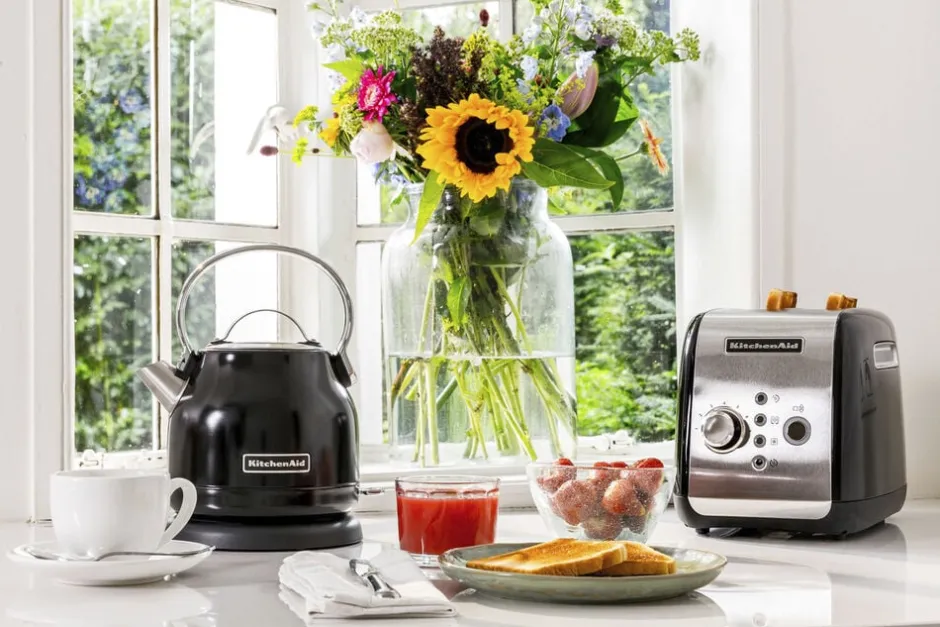 Køkkenmaskiner<KitchenAid Classic Elkedel 1,25 liter Black