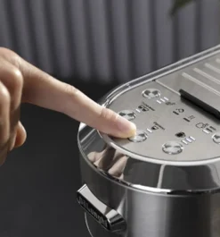 Kaffe & Te<Delonghi Dedica Maestri Plus EC950
