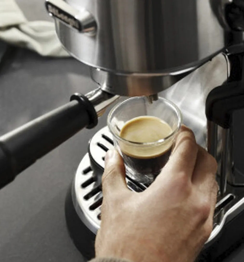 Kaffe & Te<Delonghi Dedica Maestri Plus EC950