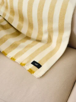 Plaider<Hay Duo Throw Cream