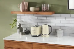 Køkkenmaskiner<KitchenAid Elkedel 1,7 L Creme