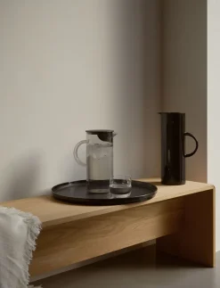 Karafler & Kander<Stelton EM77 kande med låg 1.5 l. smoke