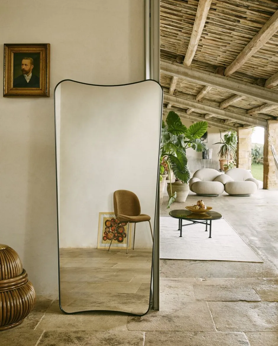 Bordlamper<Gubi F.A. 33 Wall Mirror, 70x146 Black Brass