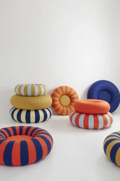 Møbler<Studio About FLOAT, MEDIUM, DARK BLUE/YELLOW