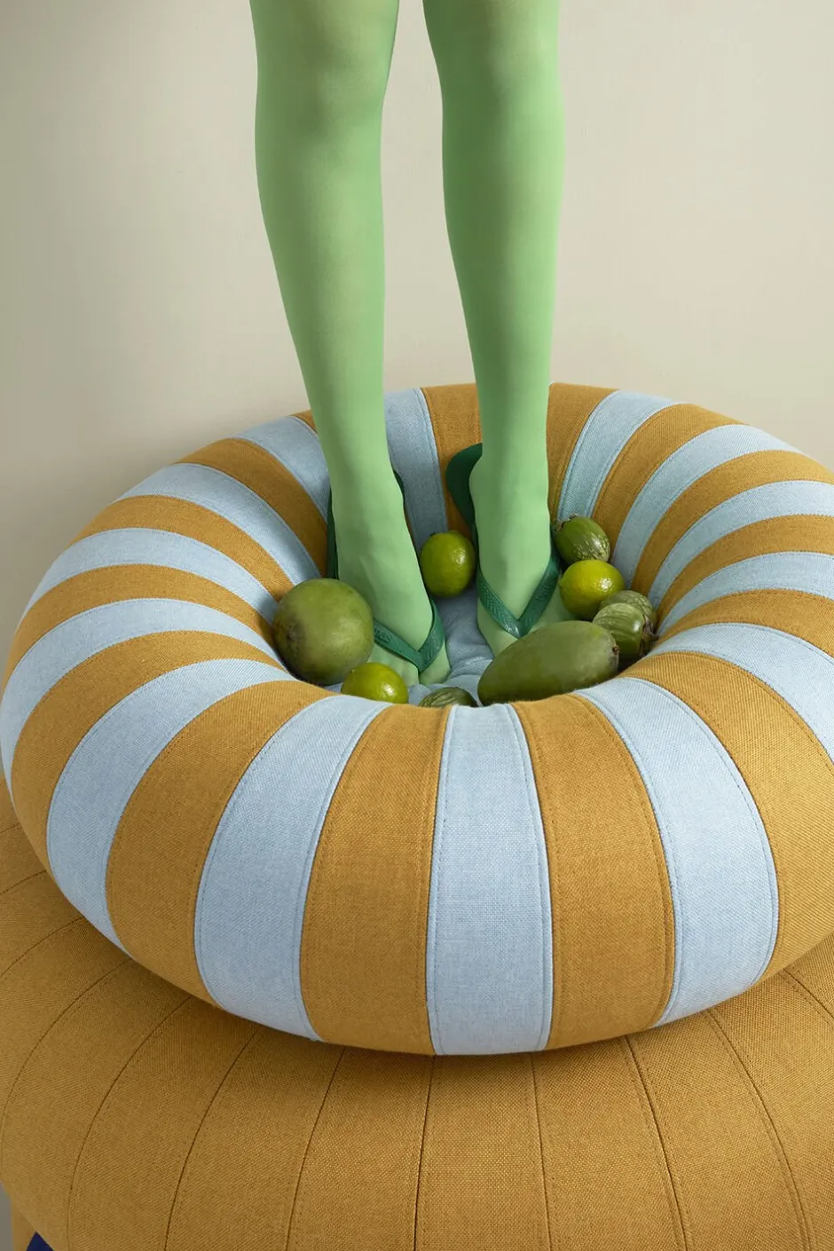 Møbler<Studio About FLOAT, MEDIUM, OCHRE