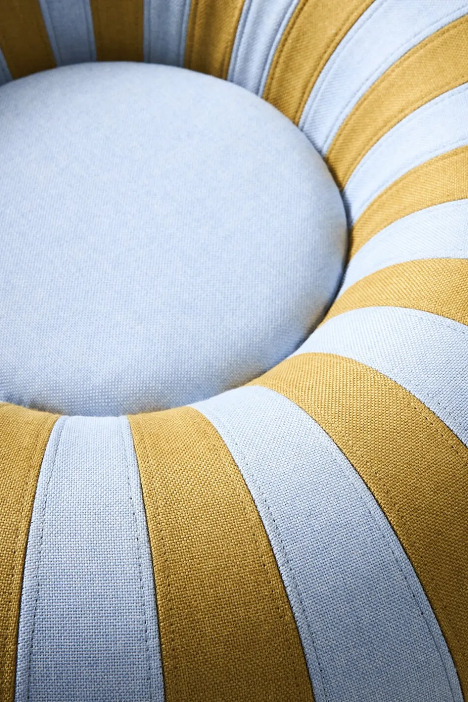 Møbler<Studio About FLOAT, SMALL, BLUE/OCHRE