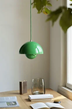 Pendler<&Tradition Flowerpot VP1, Pendel Signal green