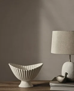 Opbevaring<Ferm Living Fountain Bowl - 28 - Off-white