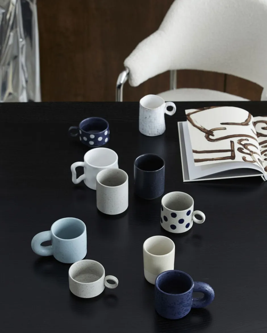 Kopper & Krus<Nordal GRAINY tea cup w. handle, dark blue/sand