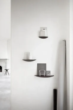 Møbler<Audo Copenhagen Gridy Fungi hylde mørkebrun Mørkebrun