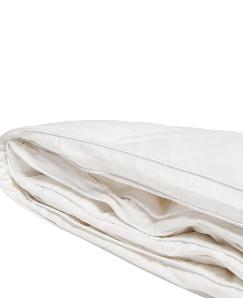 Dyner<Magasin du Nord Collection Guld Moskusdun Dyne - Let 140x220 cm.
