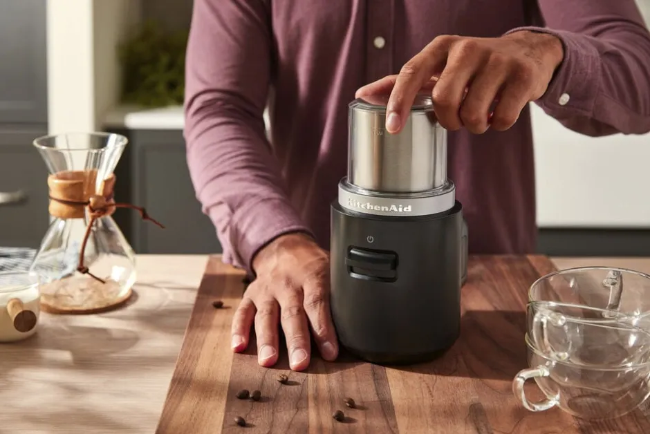 Kaffe & Te<KitchenAid Go Kaffekværn Sort