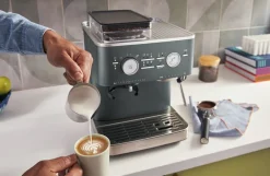 Kaffe & Te<KitchenAid halvautomatisk espressomaskine-5KES6551EJP