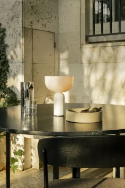 Trådløse Lamper<New Works Kizu Portable Lamp White marble
