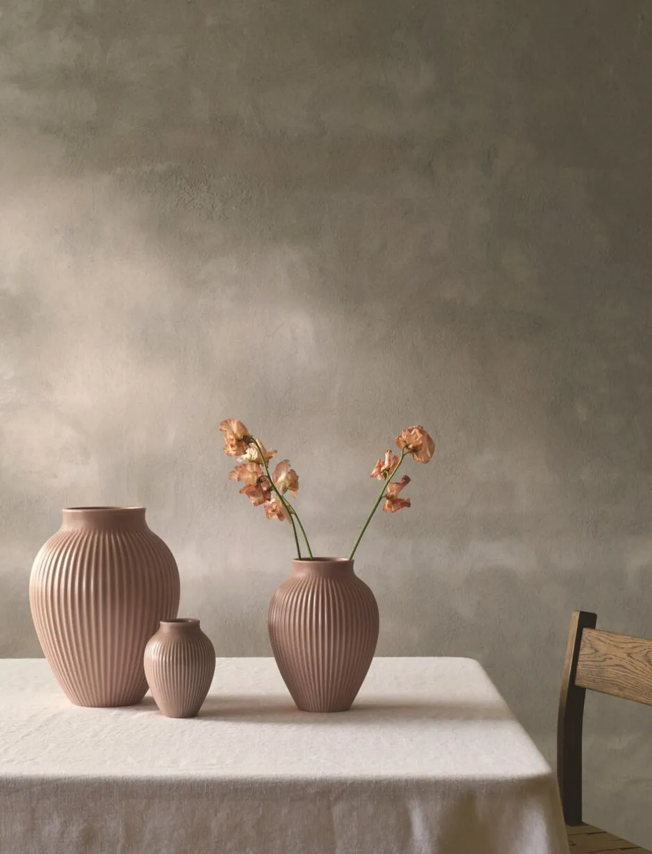 Vaser & Urtepotteskjulere<Knabstrup Keramik Knabstrup vase H 12. 5 cm ripple mat dusty rose