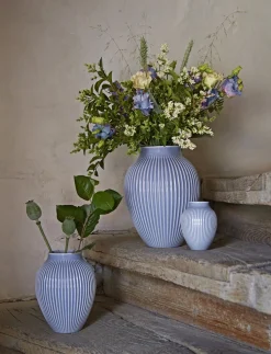 Vaser & Urtepotteskjulere<Knabstrup Keramik Knabstrup, vase, riller lavendelblå, 20 cm