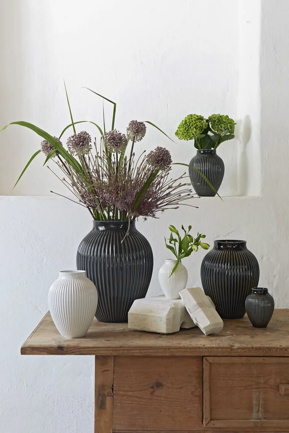 Vaser & Urtepotteskjulere<Knabstrup Keramik Knabstrup, vase, riller sort, 35 cm