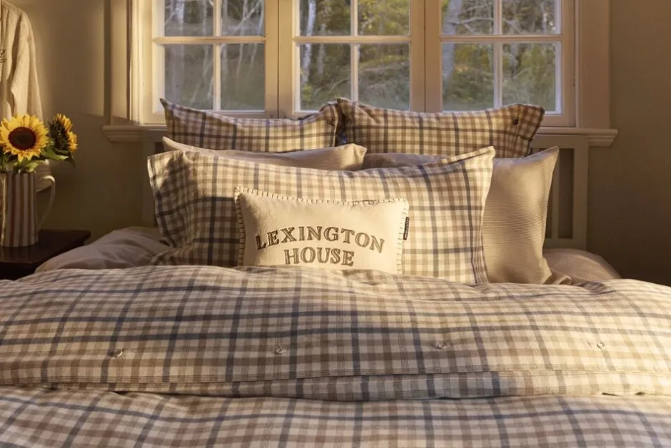 Puder<Lexington House Organic Cotton Velvet Pillow