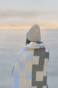 Plaider<Mette Ditmer Maze Throw Blue