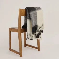 Plaider<Magasin du Nord Collection Medium fluffy plaid, check M&oslash;rkebrun