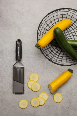 Køkkenartikler<Microplane Gourmet slicer m. 2 mm fast skær