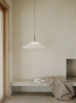 Pendler<New Works Nebra Pendant, Small Ø400-700, White