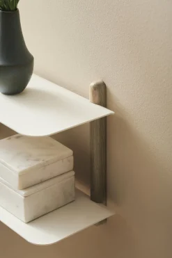Møbler<GEJST Nivo hylde F lys eg/ hvid