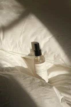 Badeværelsestilbehør<Fossflakes Nordic Sleep Probiotic Fabric Freshener Duftfri 90 ml.