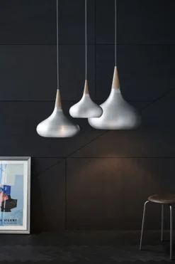 Pendler<Fritz Hansen Orient™ P1, Aluminium/Oak