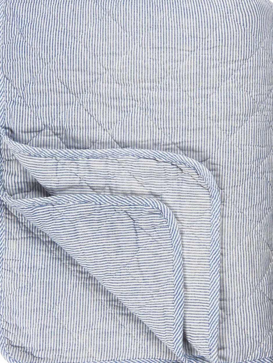 Plaider<Ib Laursen Quilt mælkedrengestriber Hvid/lysblå
