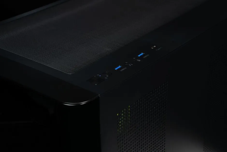 Elektronik<Shark Gaming RGBeast Mini R500 - 9060XT Gaming PC