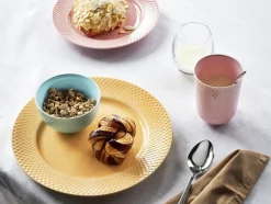 Tallerkener<Lyngby Porcelæn Rhombe Middagstallerken Ø27 cm sand porcelæn