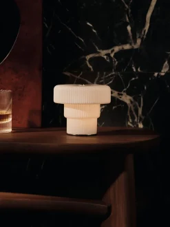 Bordlamper|Trådløse Lamper<Ferm Living Ripple Portable Lamp - H10 - White