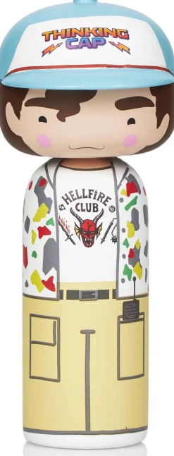 Figurer & Skulpturer<Lucie Kaas Sketch.inc - Kokeshi | Stranger Things - Dustin Henderson