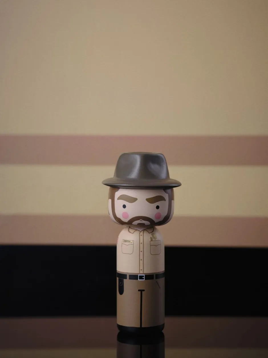 Figurer & Skulpturer<Lucie Kaas Sketch.inc - Kokeshi | Stranger Thnings - Jim