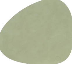 Tekstiler Til Borddækning<LIND DNA TABLE MAT CURVE L 37X44CM NUPO olive green