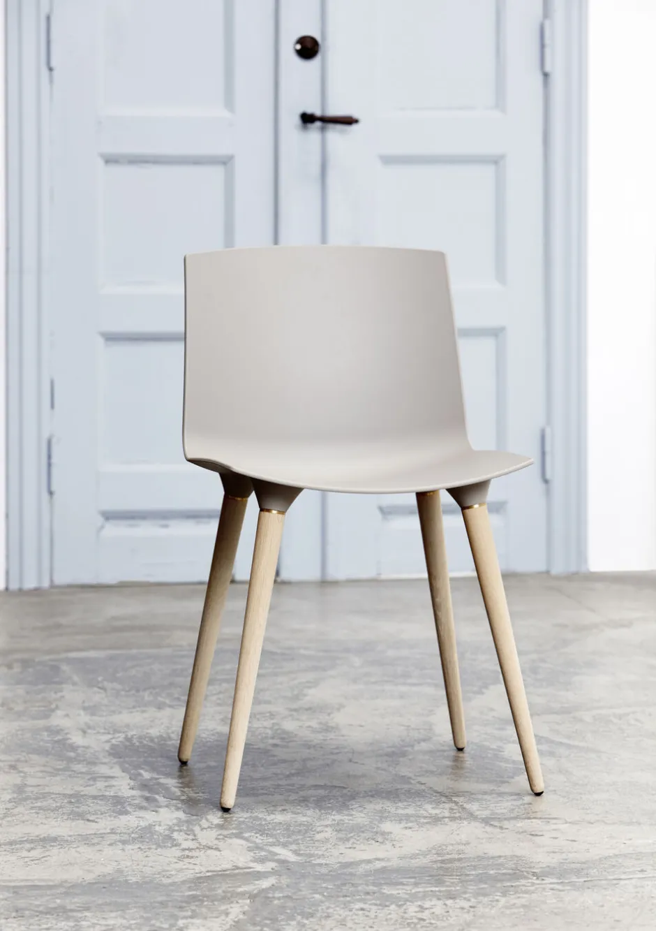 Møbler<Andersen - Furniture TAC Chair plast Grey / Oak white pigm. lacquer