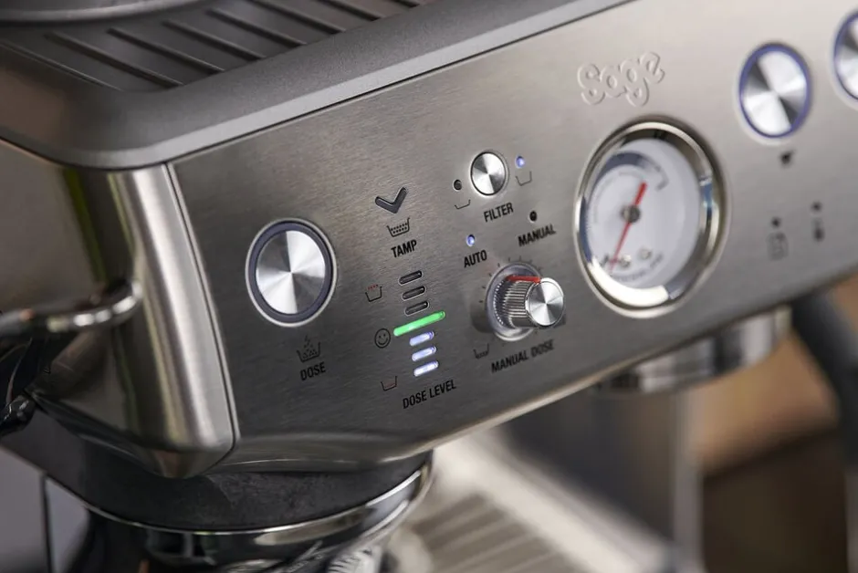 Kaffe & Te<SAGE The Barista Express Impress Brushed Steel