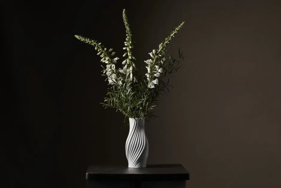 Vaser & Urtepotteskjulere<Kähler Twist Vase H31 cm hvid porcelæn