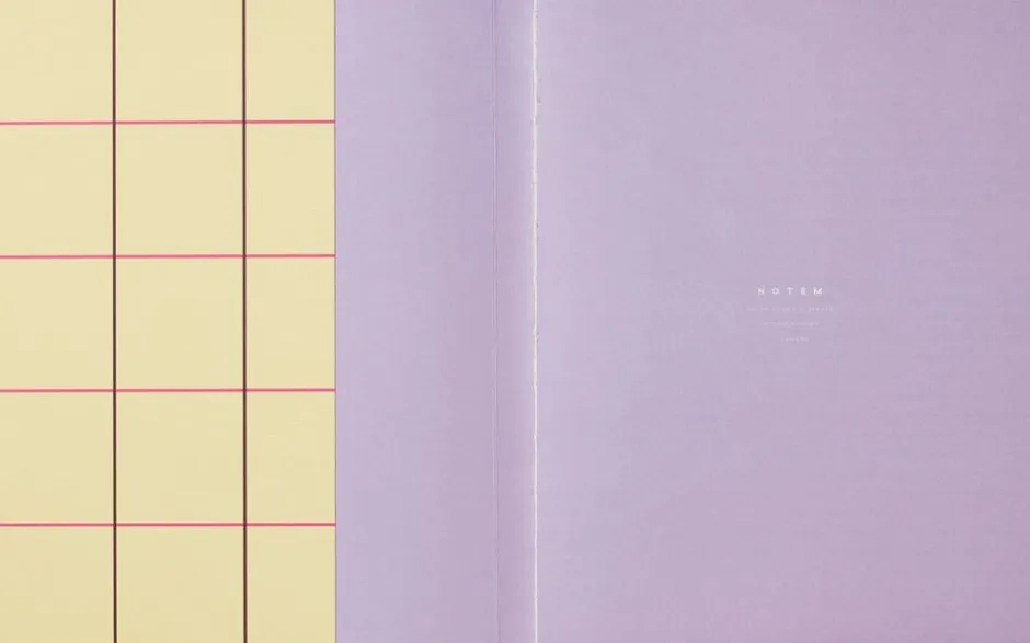 Kontorartikler<Notem UMA Flat Lay Notebook - Large, Yellow check