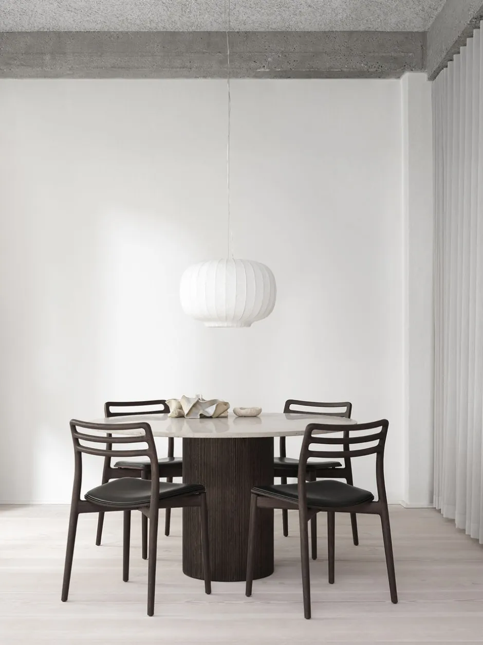Møbler<Vipp 494 Cabin round Ø130 L. Beige marble, Dark oak